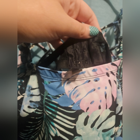 Tropical Slim Fix Push-Up One-Piece Swimsuit - Picture 5 of 6